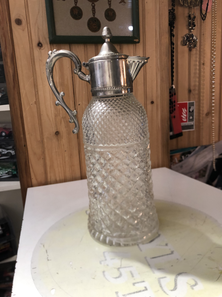 pichet à vin bordeaux ou à porto de style géorgien anglais vintage ou rétro