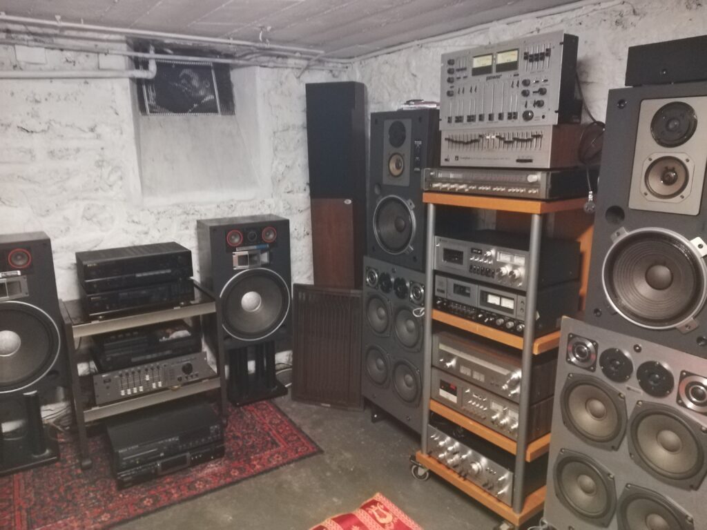 Arrivage permanent matériel HI-FI Vintage / Enceintes / Ampli / Platine cassette / Platine CD / PIONNER-KENWOOD-WOODLESS-SANSUI-SONY-ELIPSON