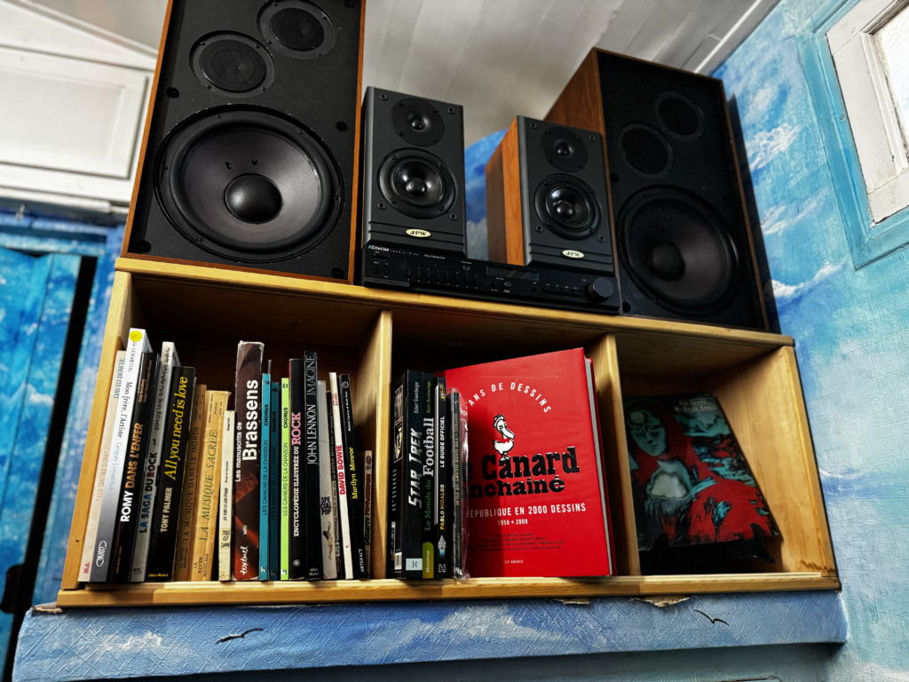 Livres, BD, HI-FI, Objets d'occations