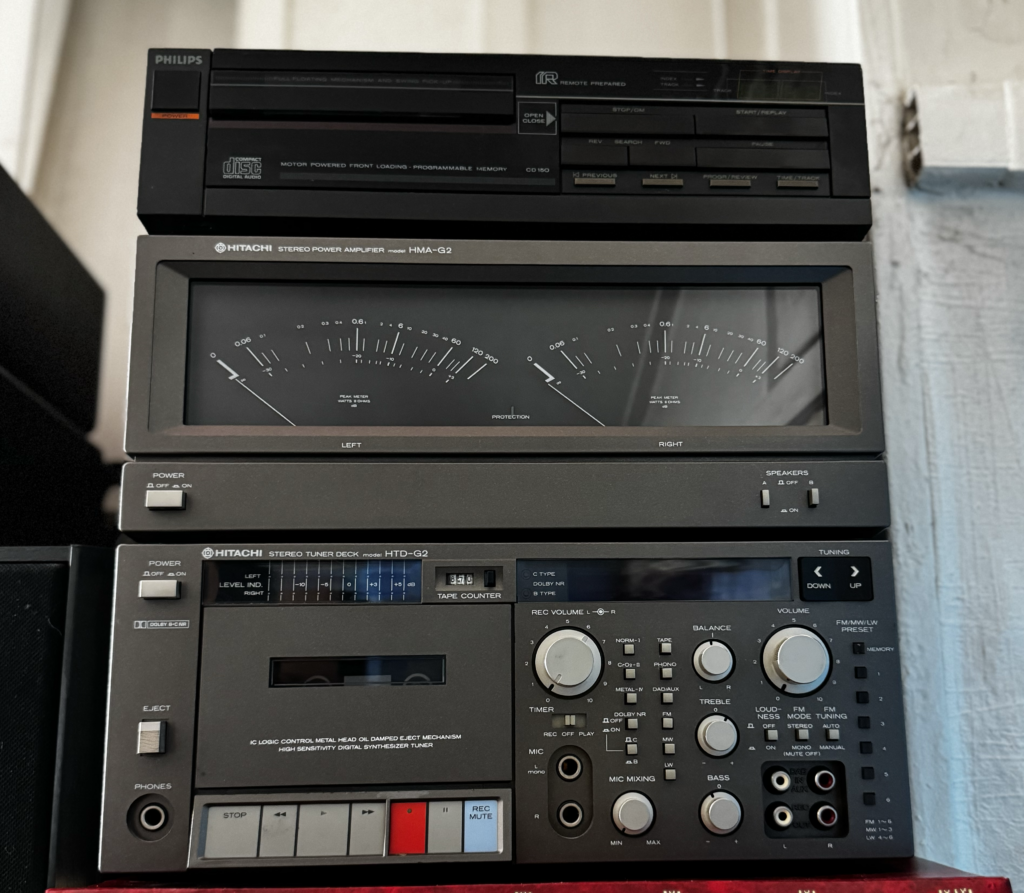 Ensemble vintage HITACHI radio | PHILIPS Disc