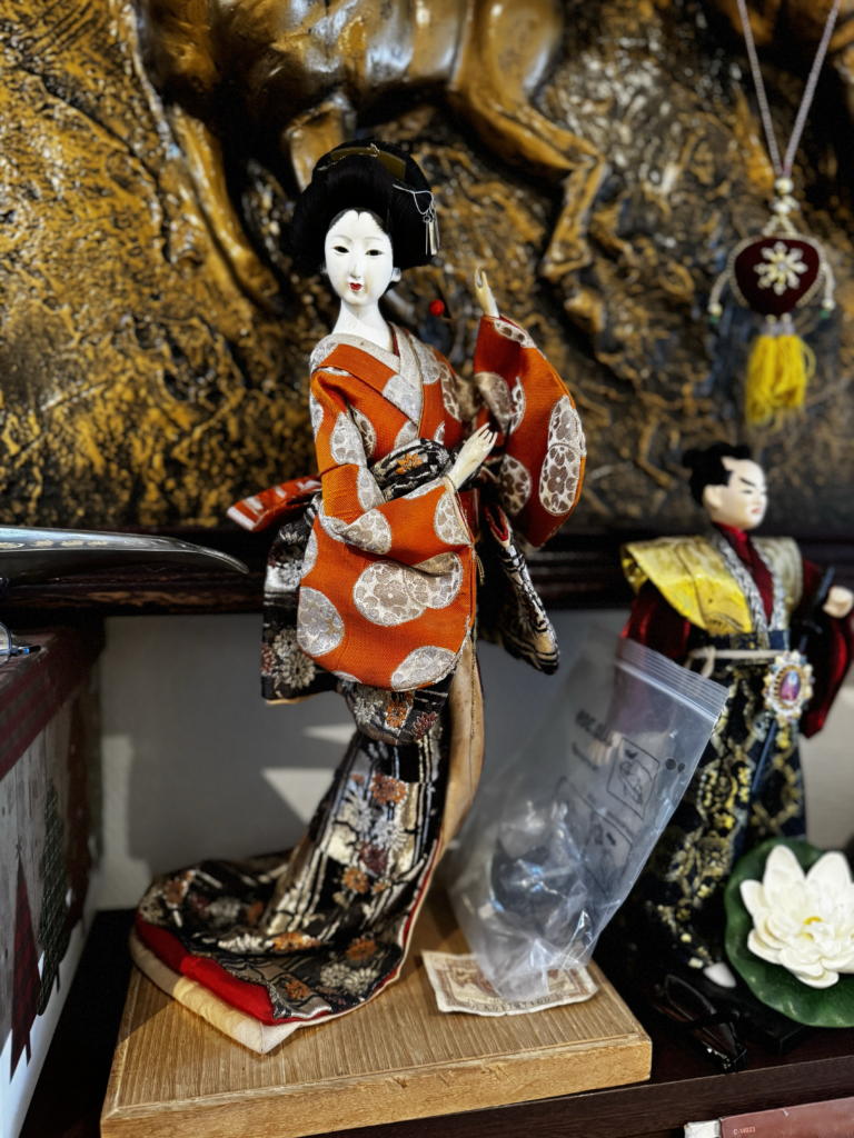 Poupée japonaise geisha statuette